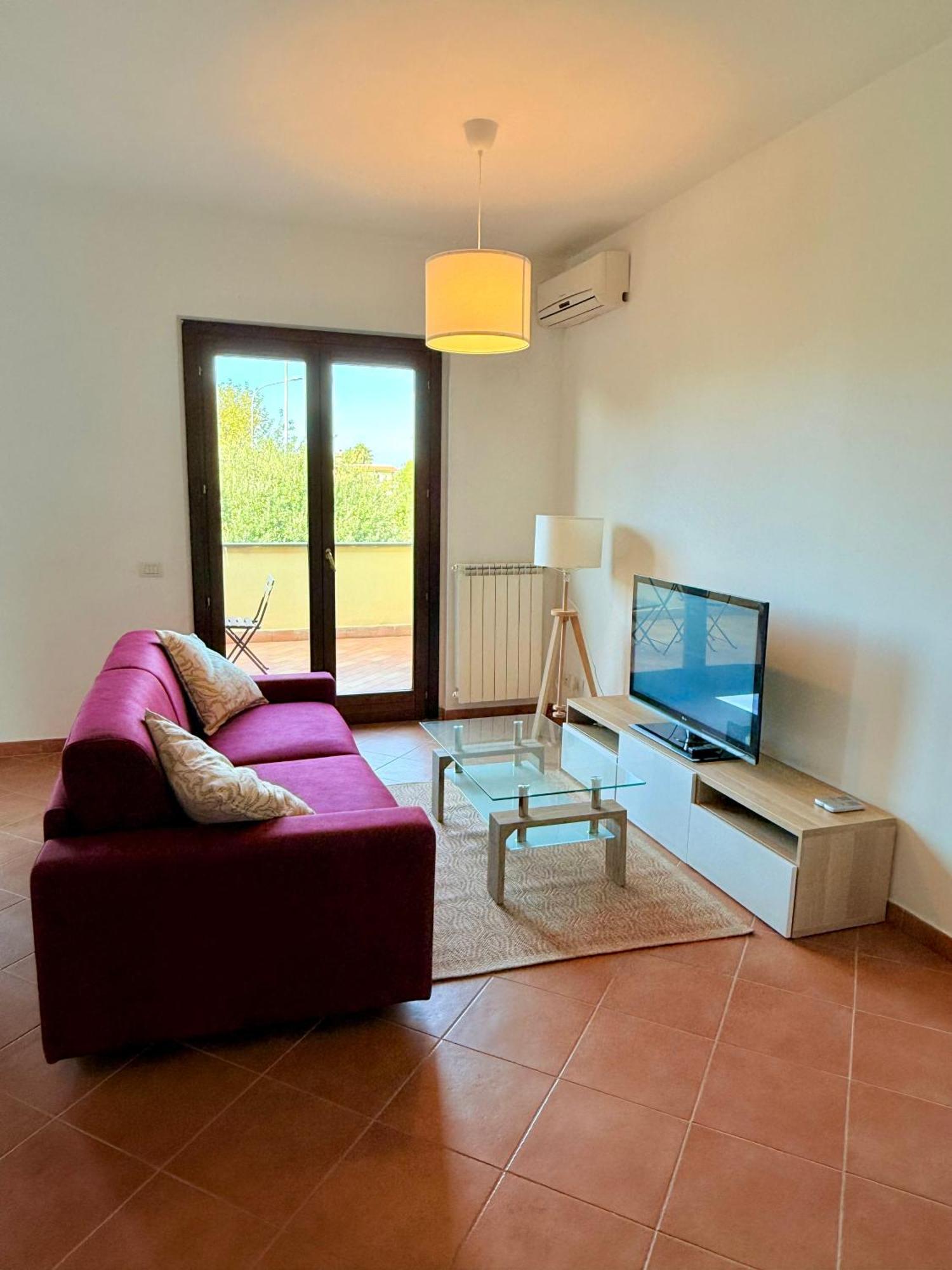 Lm Apartment Isola Fiumicino Exterior photo